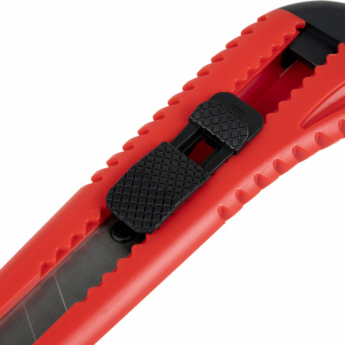 Нож канцелярский 18 мм ОФИСМАГ "Classic", фиксатор, корпус красный, упаковка с европодвесом, 238226 фото 4