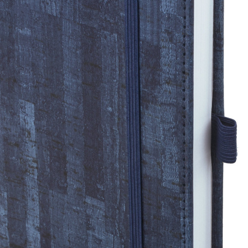 Ежедневник недатированный BRAUBERG "Wood", А5, 138x213 мм, кожзам, резинка, 136 л., синий фото 5