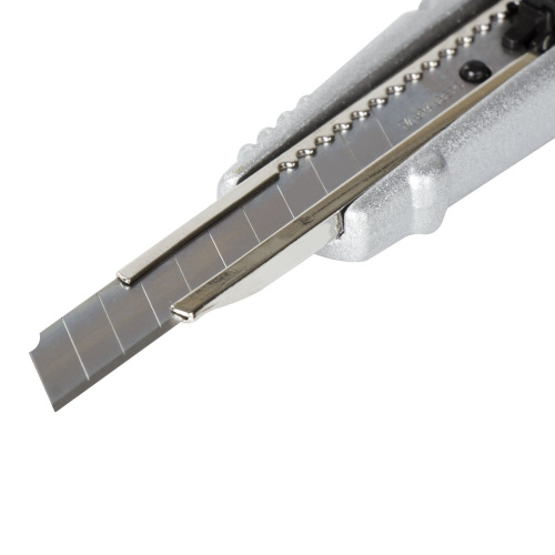 Нож универсальный BRAUBERG "Metallic", 9 мм, металлический корпус, автофиксатор, блистер фото 7